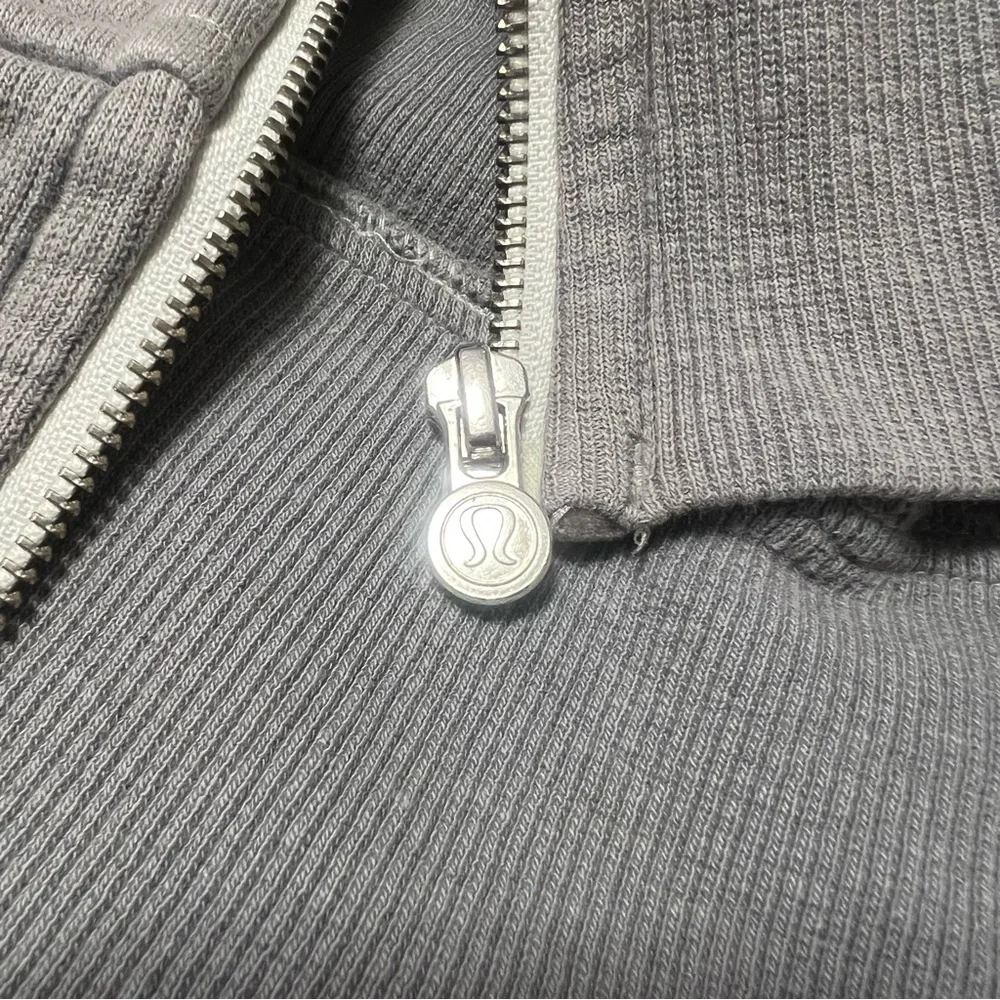 Lululemon Limiter Edition Scuba Jacket, Size: 8 - Picture 6 of 14